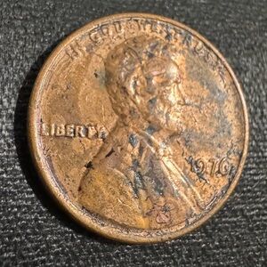 1976-P Lincoln Memorial Cent, Cir, Brown, Black Spatters, Rainbow TONING 01-0010